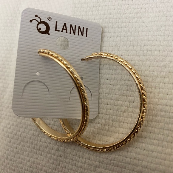 Lanni Jewelry - Lanni Gold Pierced Diamond Cut Hoops NWT